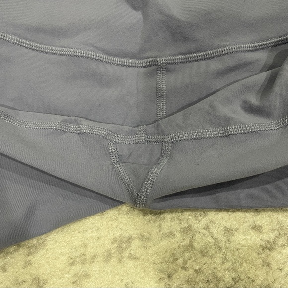 Alo Yoga Lavender Mesh Cutout Cropped Leggings - Picture 6 of 10